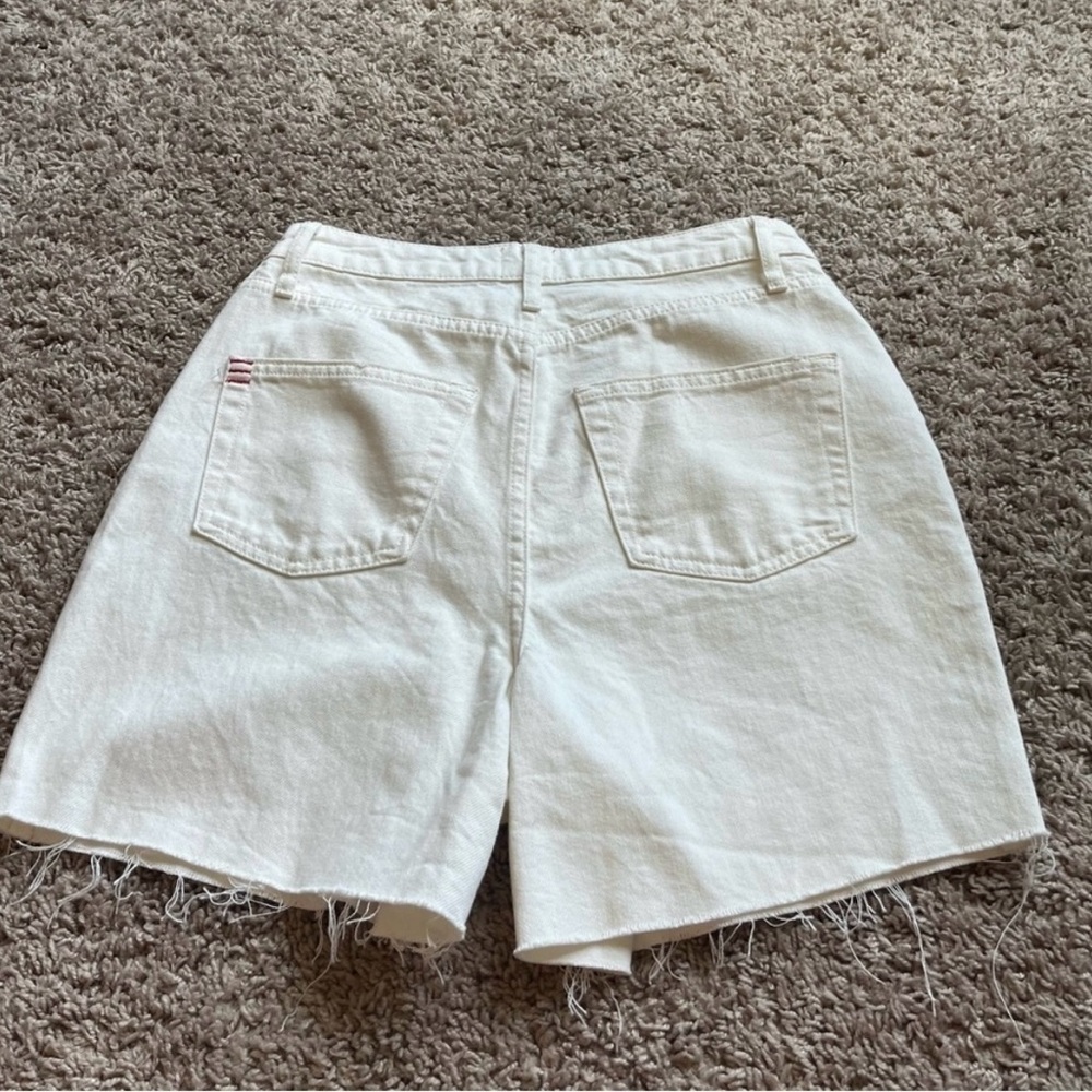 BDG Urban Outfitters white 90’s long inseam shorts high waisted